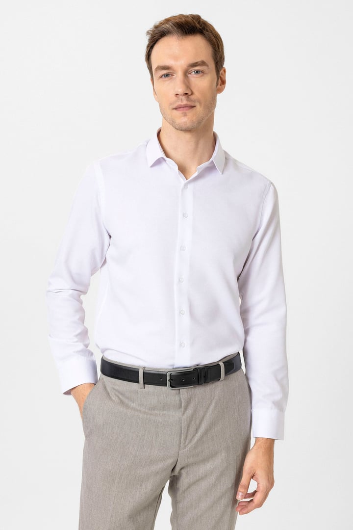 Beyaz Slim Fit Armürlü Klasik Yaka Gömlek