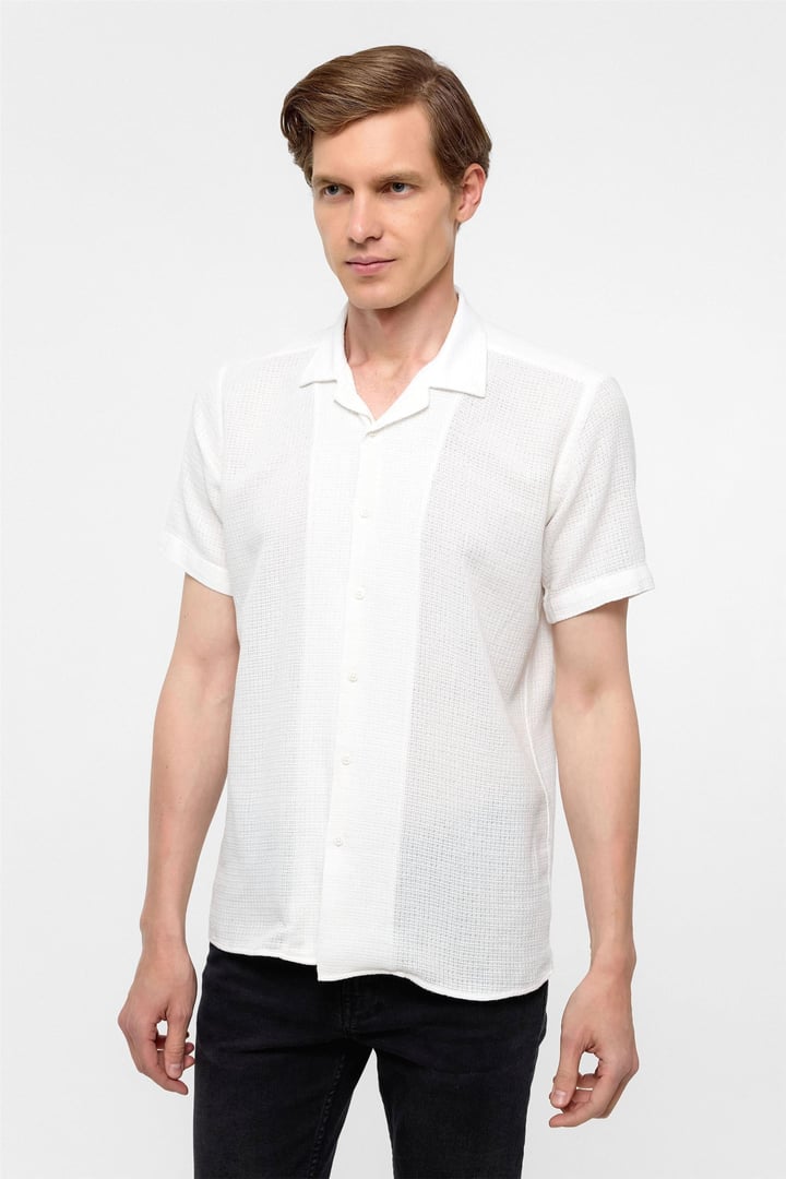 Ekru Slim Fit Düz Apaş Yaka Gömlek