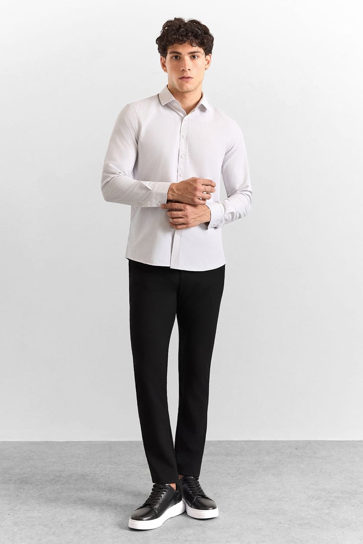 Ekru Slim Klasik Yaka Düz Armürlü Cepsiz Düğmeli Uzun Kollu Casual Gömlek