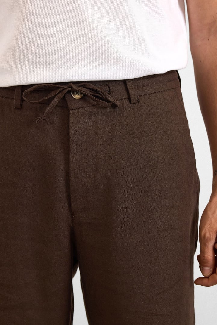 Koyu Kahve Regular Düz Twill Yarım Lastikli Şort