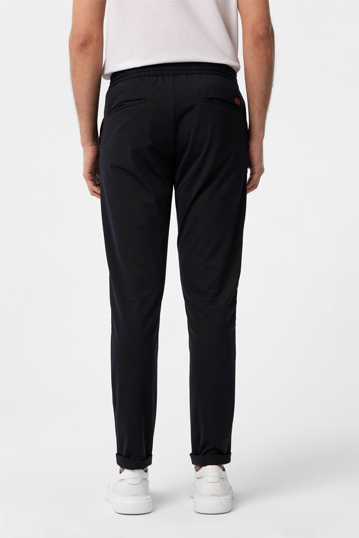 Siyah Slim Fit Düz Jogger Pantolon
