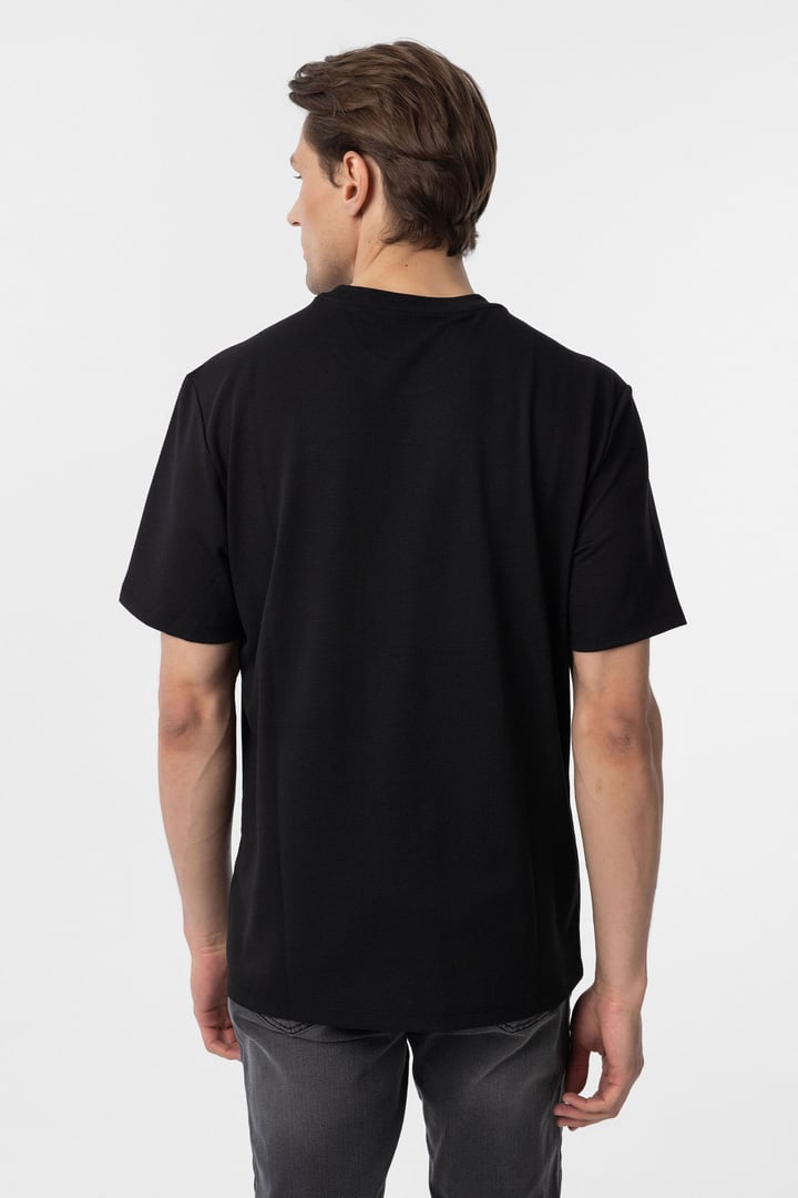 Siyah Slim Fit Armürlü Bisiklet Yaka Tişört