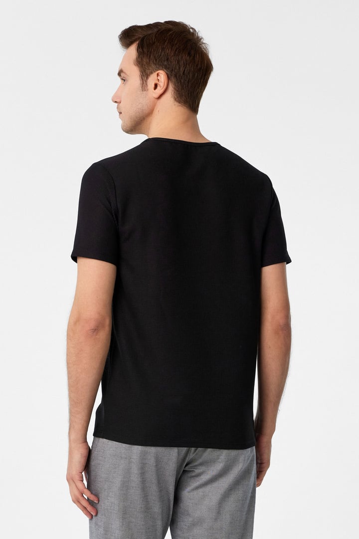 Siyah Slim Fit Armürlü Bisiklet Yaka Tişört
