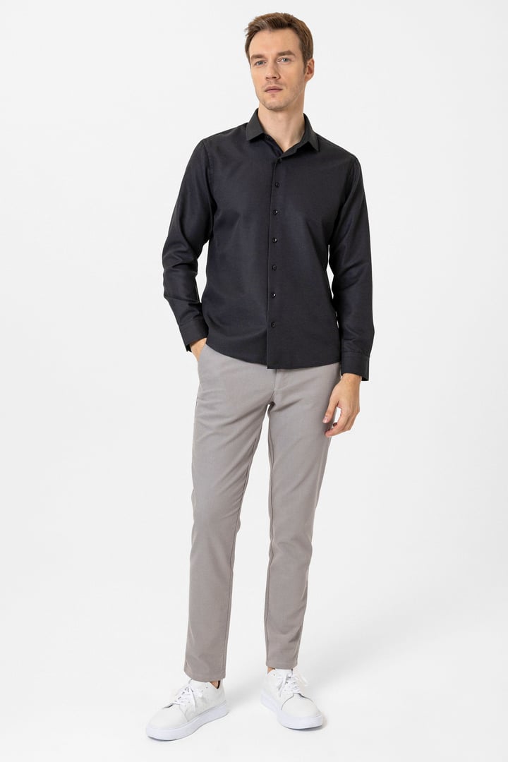 Siyah Slim Fit Armürlü Klasik Yaka Gömlek