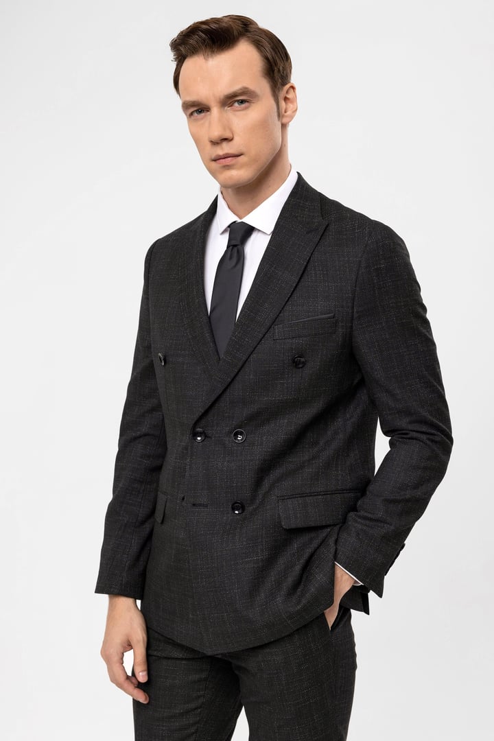 Siyah Slim Fit Armürlü Sivri Yaka 6 Drop Klasik Takım Elbise