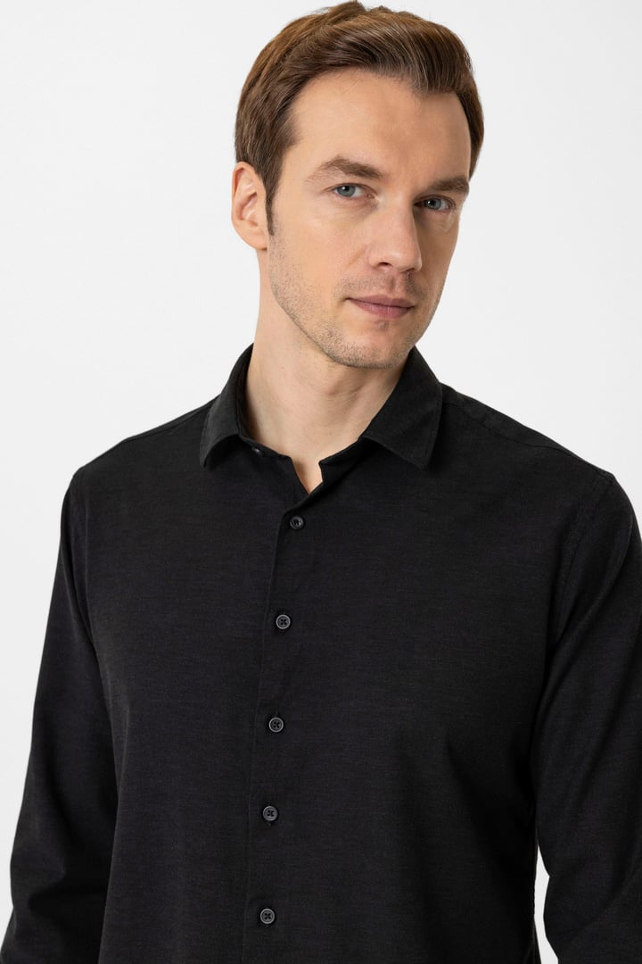 Siyah Slim Fit Düz Klasik Yaka Gömlek