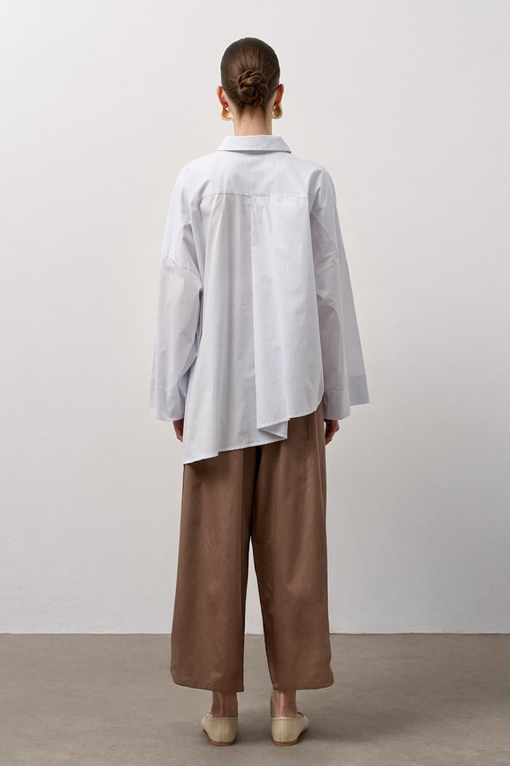 Beyaz Asimetrik Oversize Gömlek