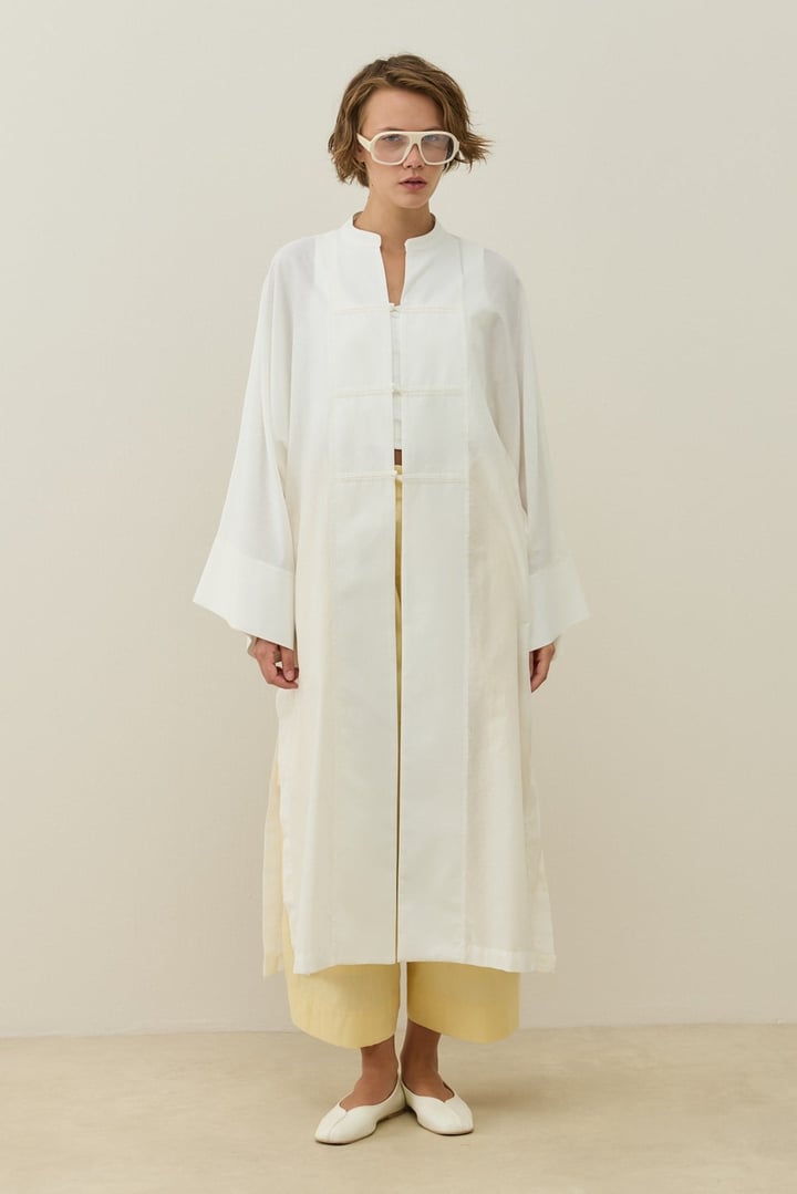 Beyaz Hakim Yaka Uzun Vual Kimono