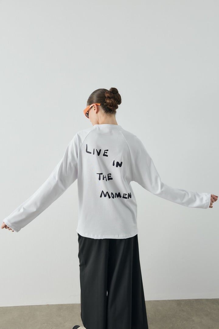 Beyaz Live In The Moment Baskılı Uzun Kol T-shirt