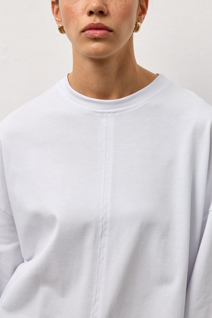 Beyaz Oversize Kesim Uzun Kollu Basic T-Shirt