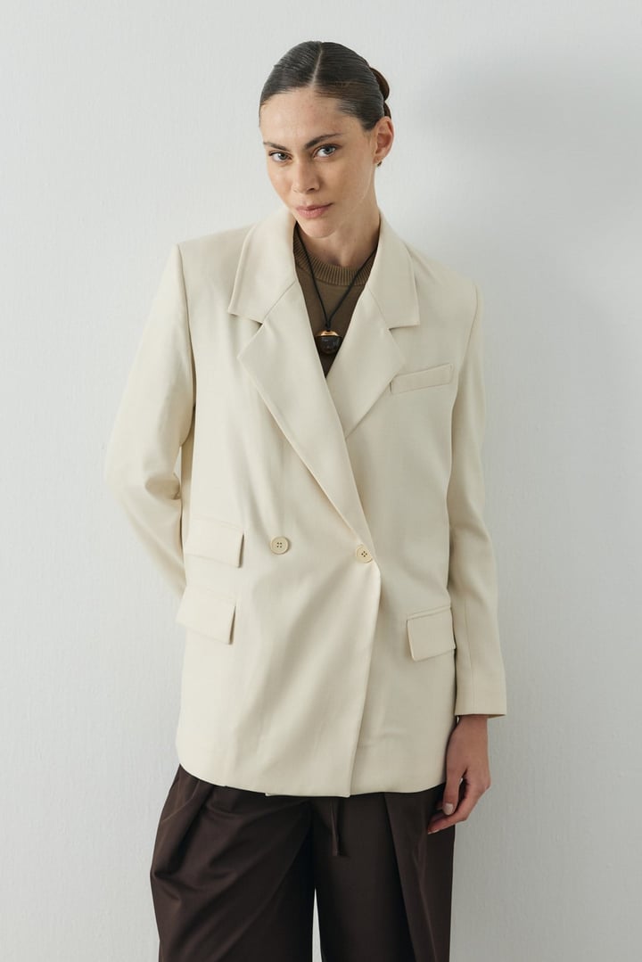 Ekru Multi Cep Detaylı Kruvaze Blazer