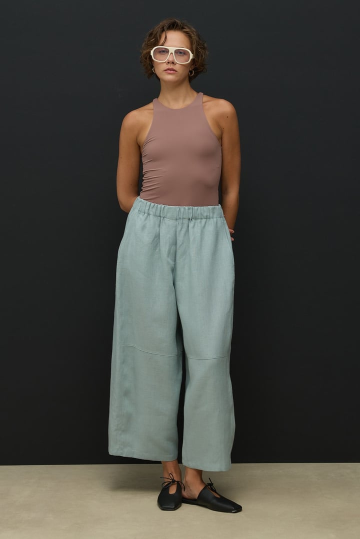 Koyu Mint Kesik Detaylı Crop Barrel Keten Pantolon