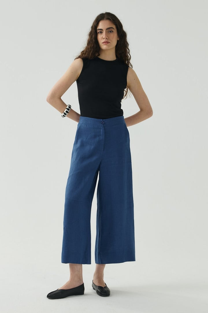 Saks Mavisi Kesik Detaylı Crop Keten Pantolon