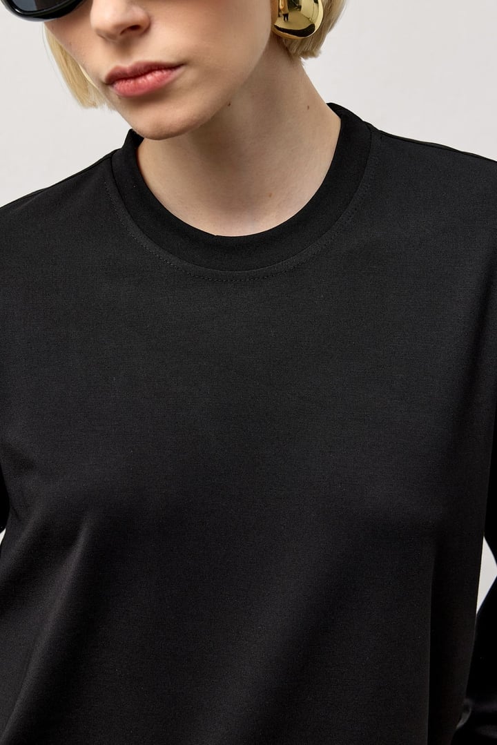 Siyah Asimetrik Kesim Basic Uzun Kollu T-Shirt