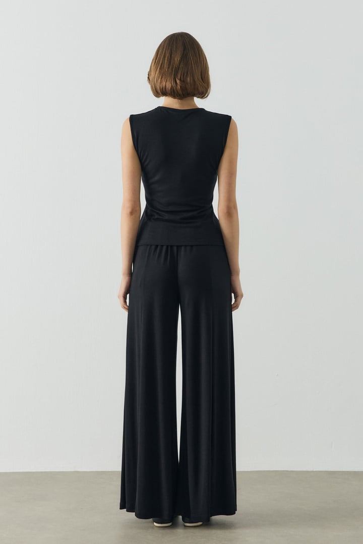 Siyah Basic Sıfır Kol Body