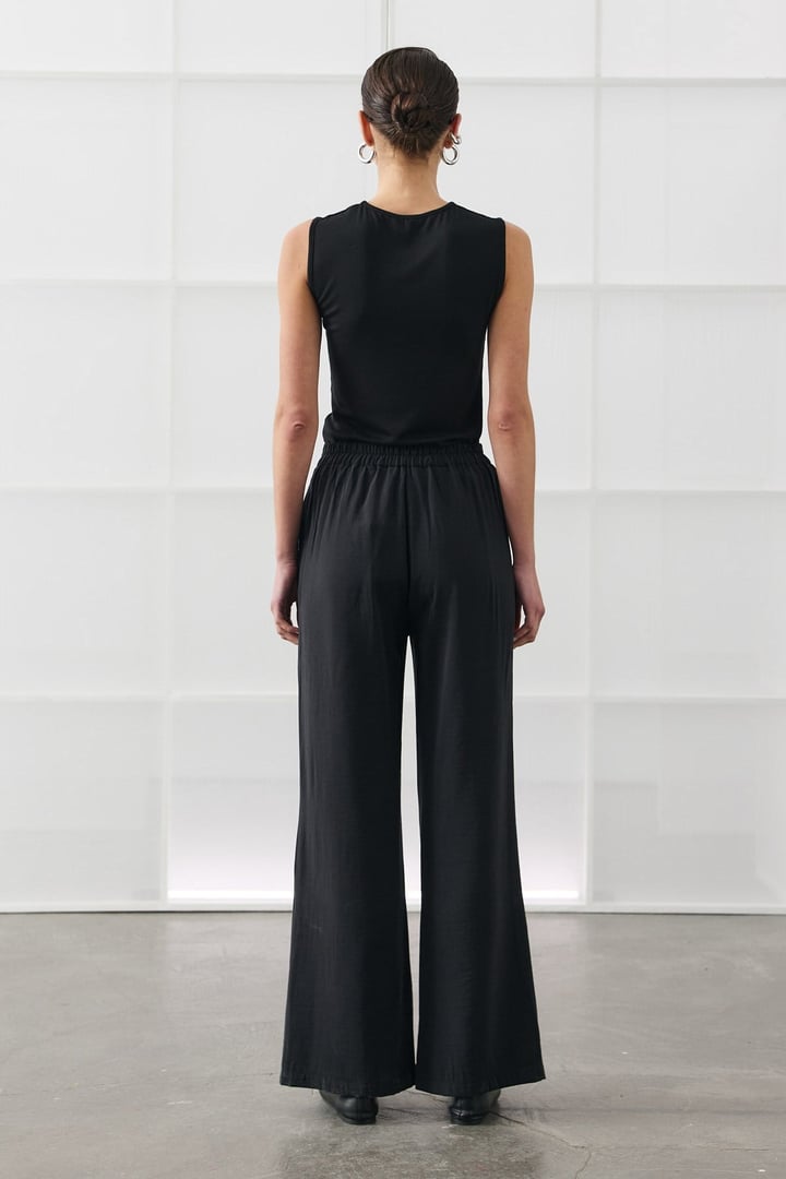 Siyah Bol Paça Basic Pantolon