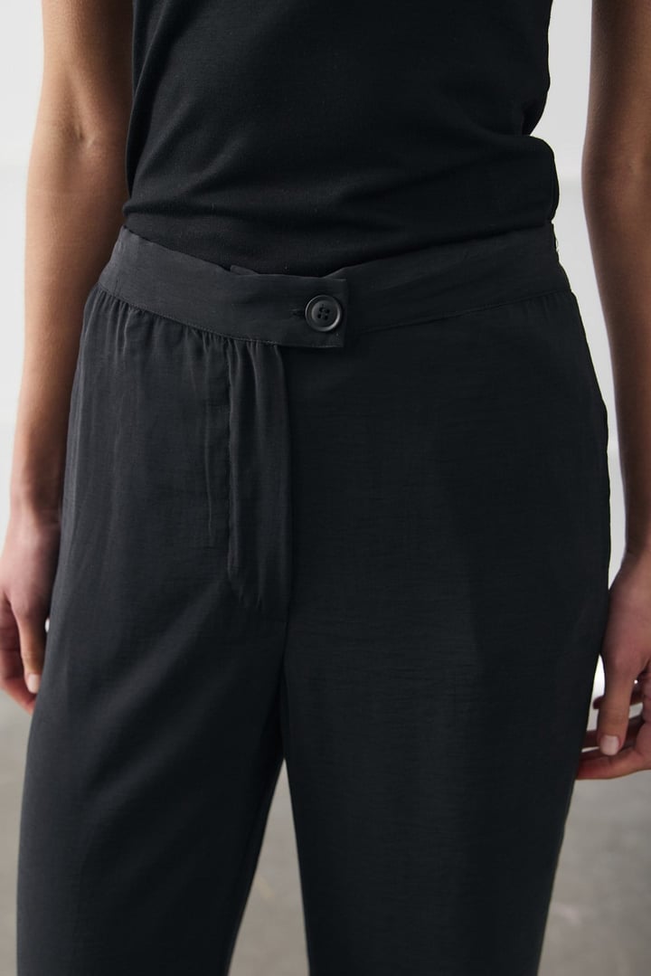 Siyah Bol Paça Basic Pantolon