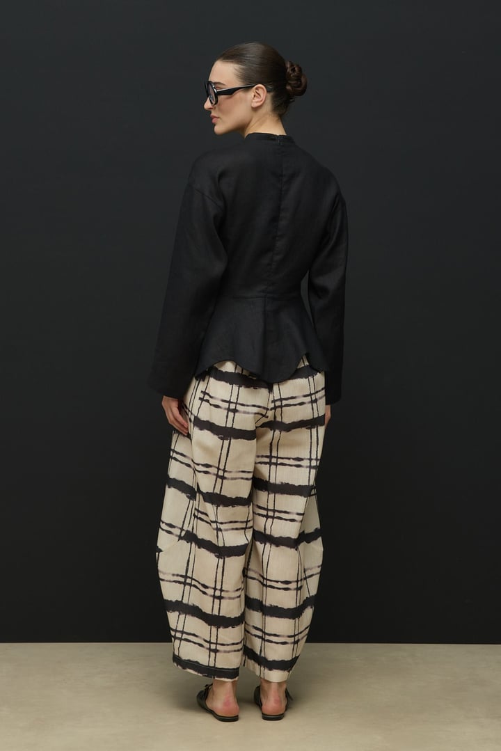 Siyah Hakim Yaka Peplum Keten Bluz