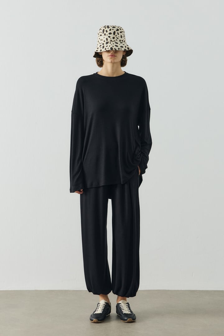 Siyah Oversize Uzun Kol Basic Body