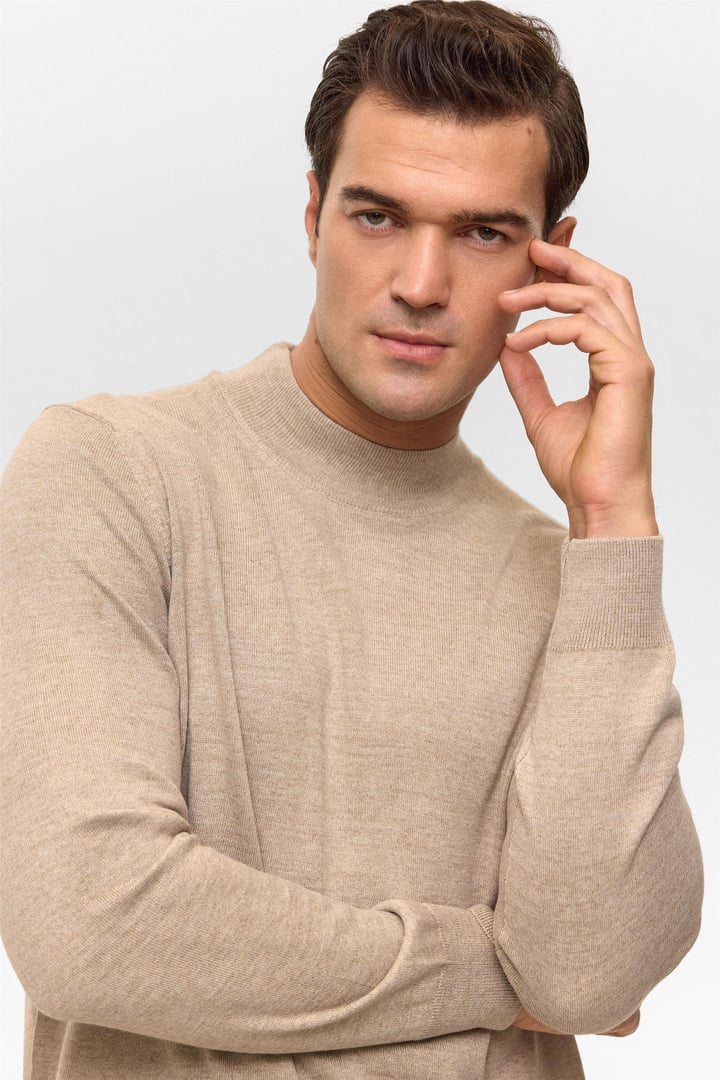 Bej Regular Düz Yarım Balıkçı Yaka Triko Kazak