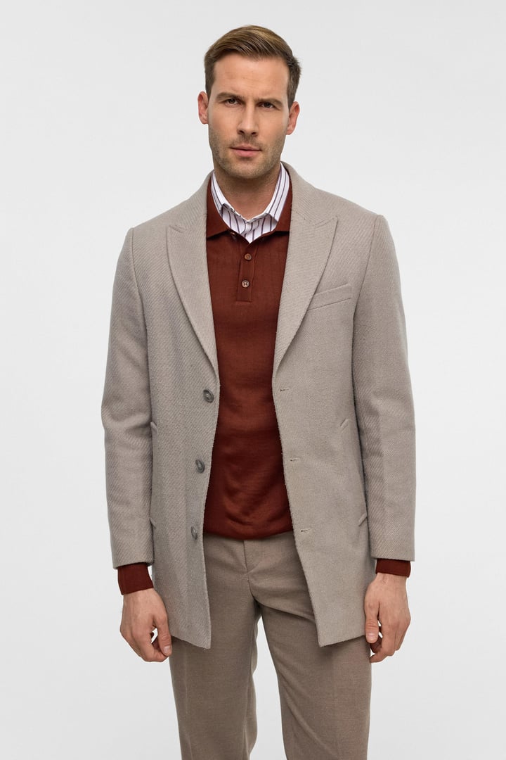 Bej Slim Desenli Sivri Yaka Kaban