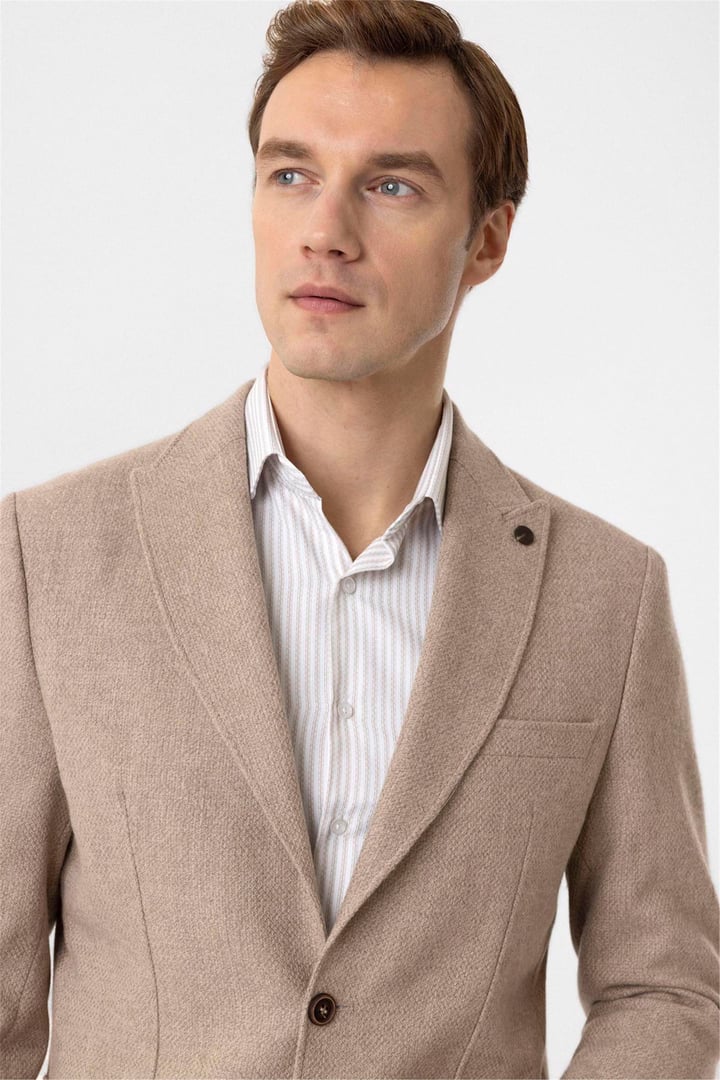 Bej Slim Fit Sivri Yaka 6 Drop Ceket