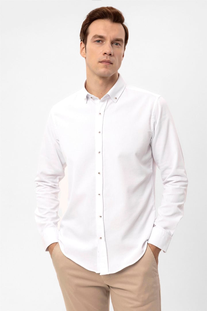 Beyaz Slim Fit Armürlü Düğmeli Yaka Gömlek