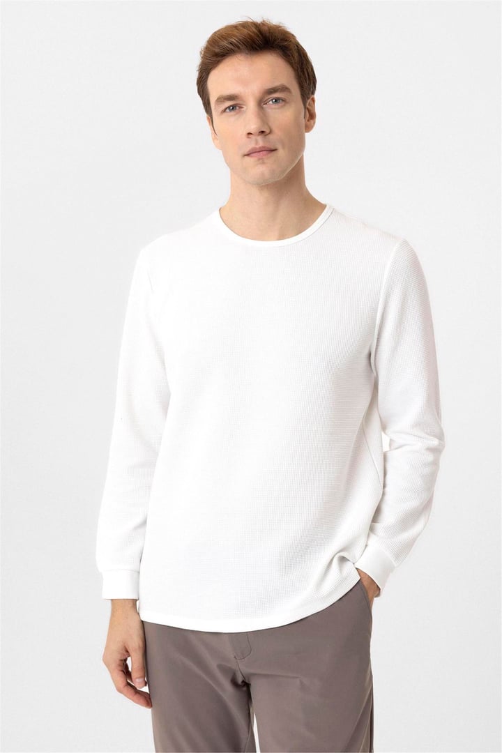 Beyaz Slim Fit Armürlü Bisiklet Yaka Triko Kazak