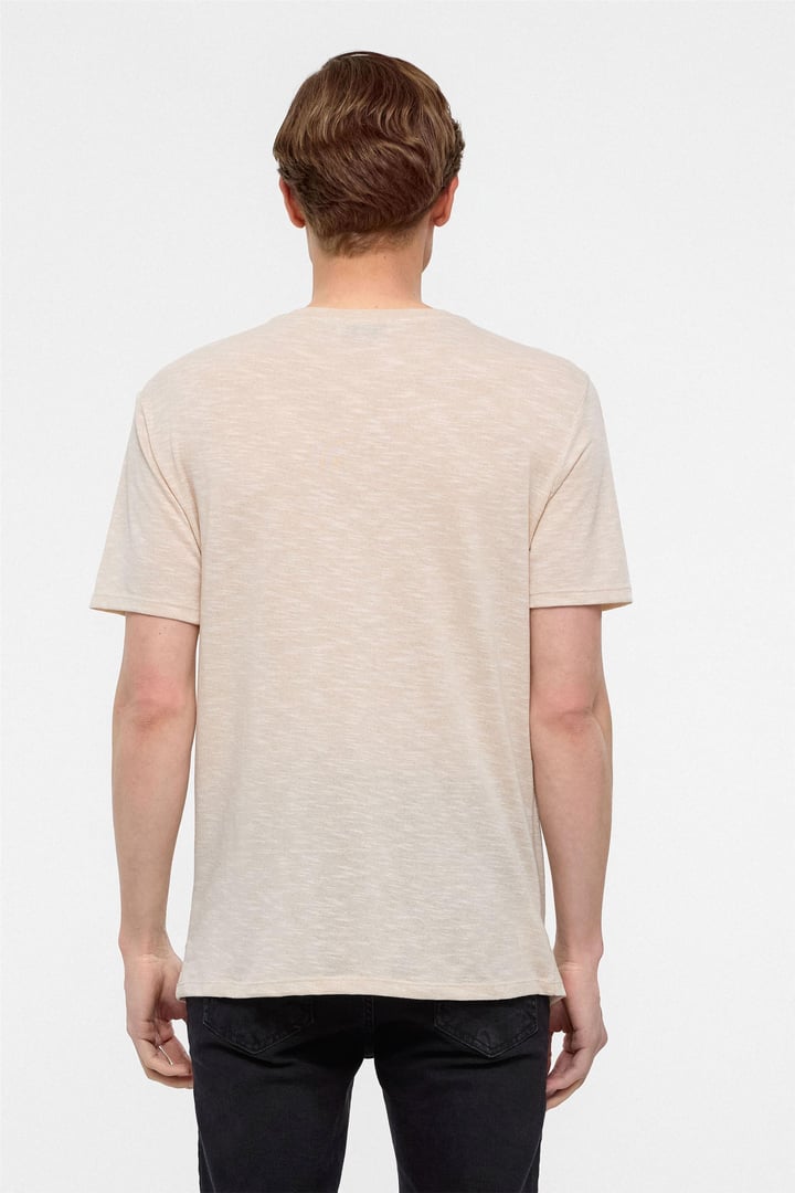 Ekru Regular Armürlü Bisiklet Yaka Tişört