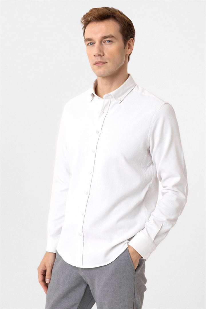 Ekru Slim Fit Desenli Düğmeli Yaka Gömlek