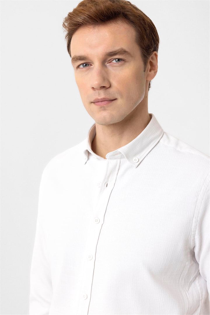 Ekru Slim Fit Desenli Düğmeli Yaka Gömlek