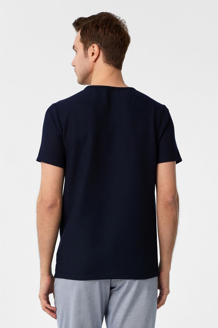 Lacivert Slim Fit Armürlü Bisiklet Yaka Tişört