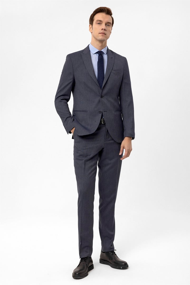 Lacivert Slim Fit Armürlü Sivri Yaka 6 Drop Klasik Takım Elbise