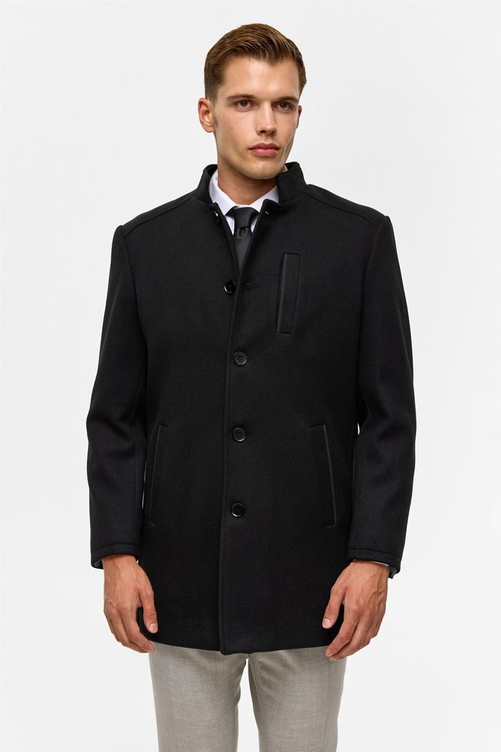 Siyah Regular Düz Hakim Yaka Kaban