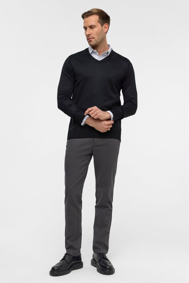 Siyah Regular Düz V Yaka Triko