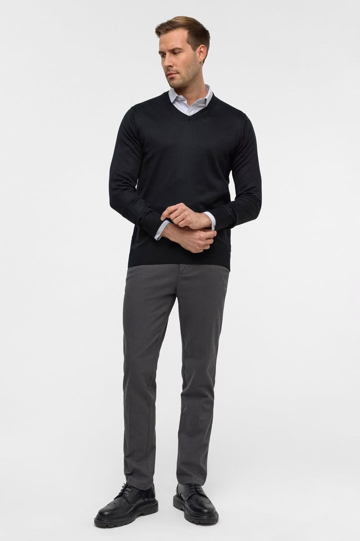 Siyah Regular Düz V Yaka Triko