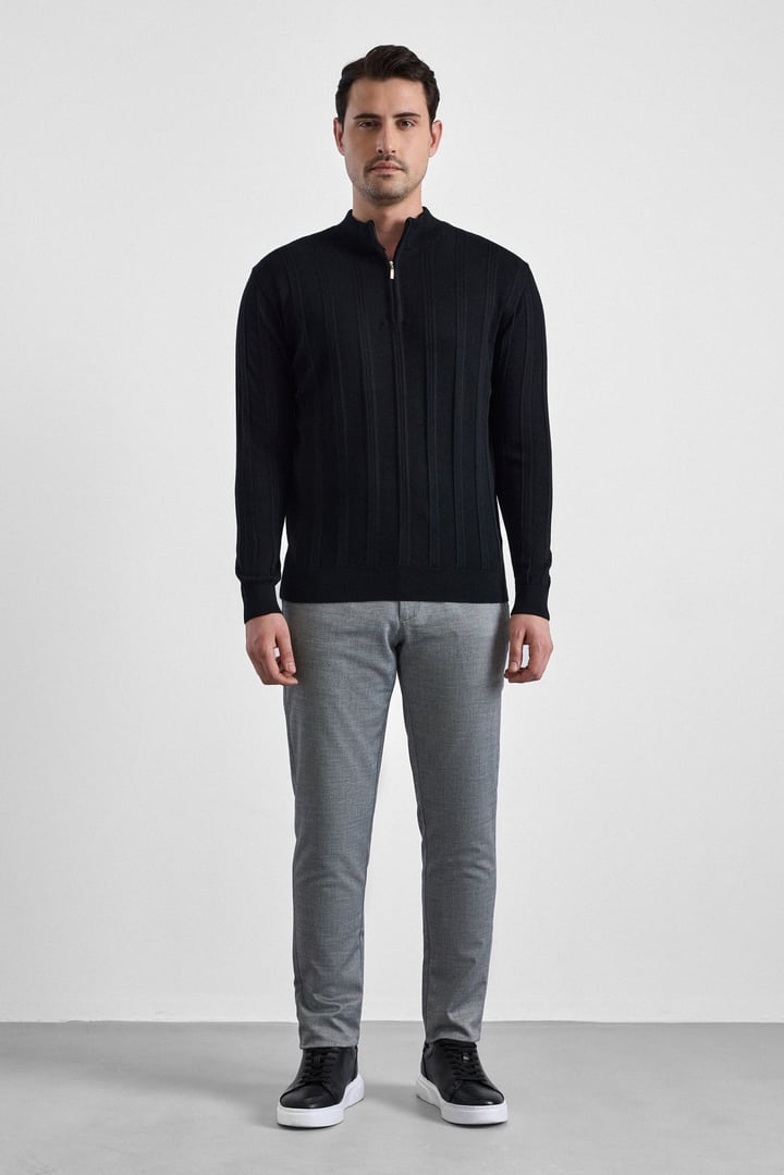 Siyah Regular Yarım Balıkçı Yaka Kazak