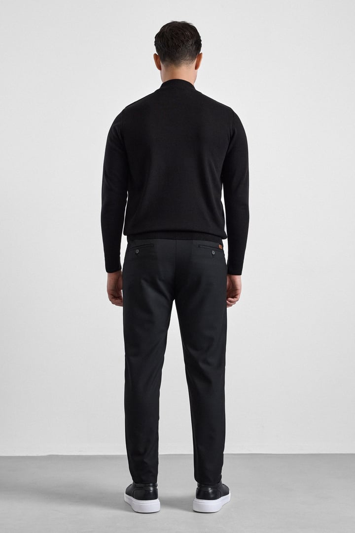 Siyah Regular Yarım Balıkçı Yaka Kazak