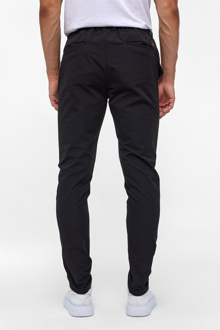 Siyah Slim Armürlü Jogger Pantolon