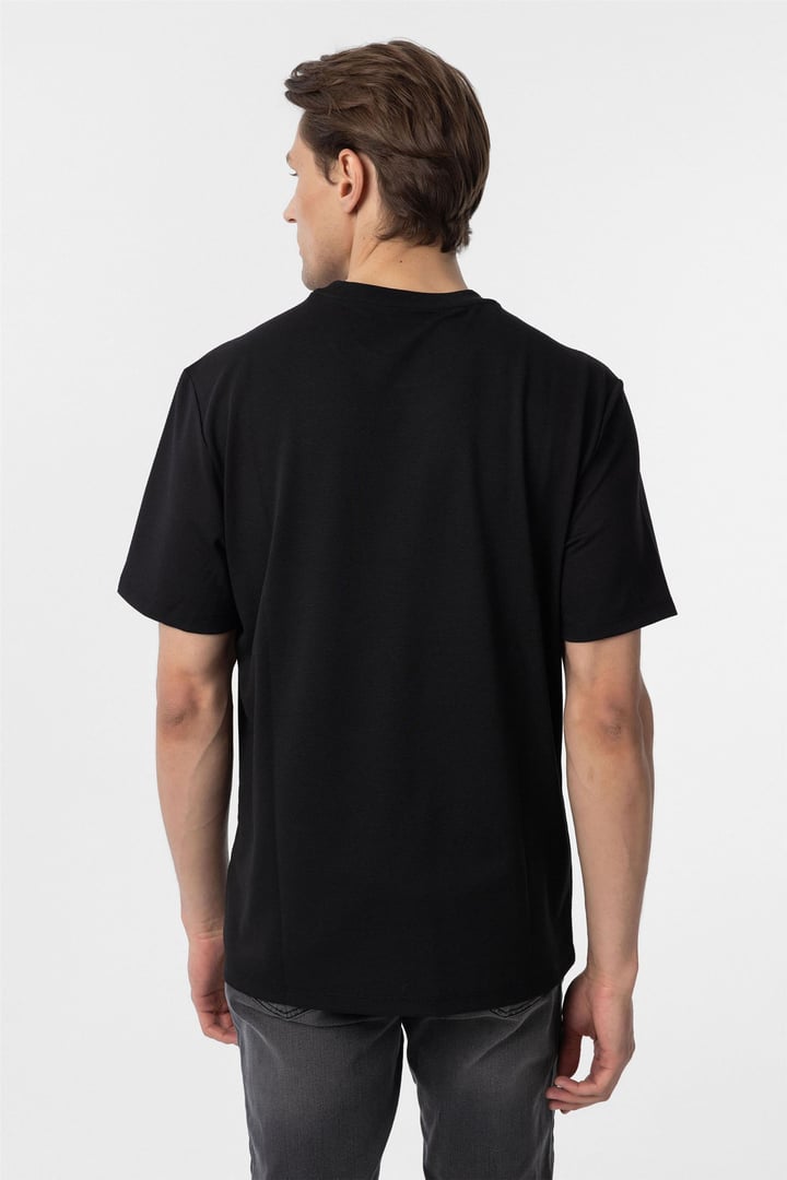 Siyah Slim Fit Armürlü Bisiklet Yaka Tişört