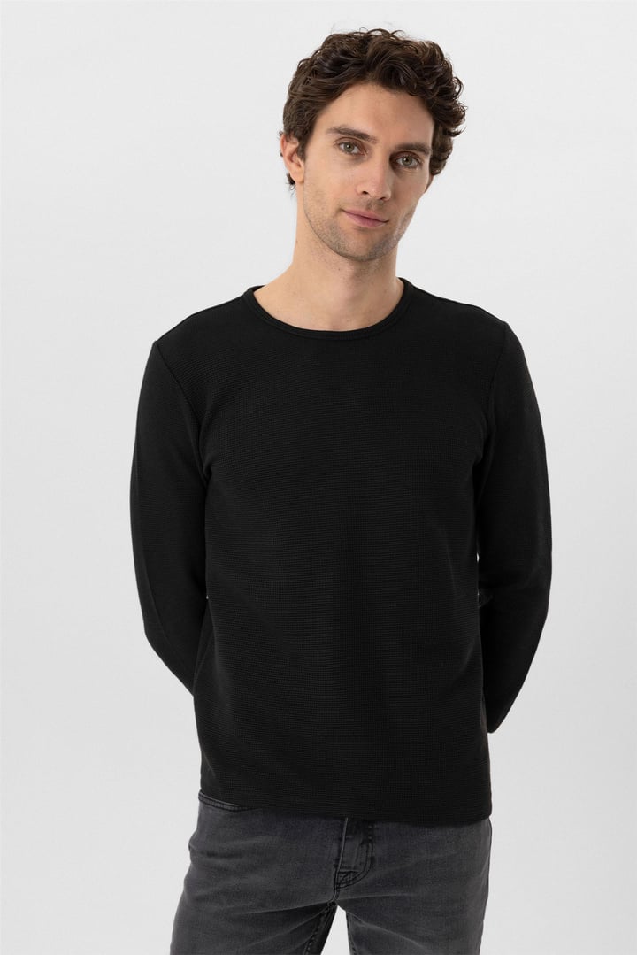 Siyah Slim Fit Armürlü Bisiklet Yaka Triko Kazak