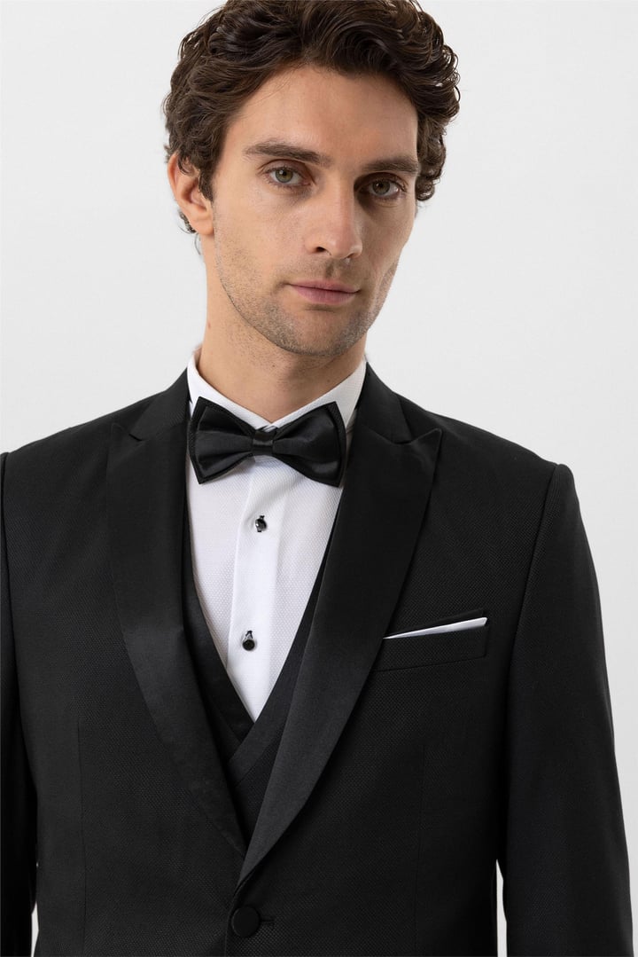 Siyah Slim Fit Armürlü Sivri Yaka 6 Drop Smokin & Damatlık