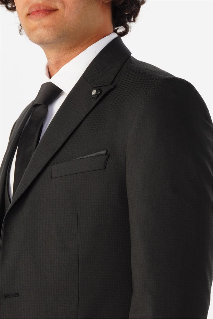 Siyah Slim Fit Armürlü Sivri Yaka 6 Drop Yelekli Klasik Takım Elbise