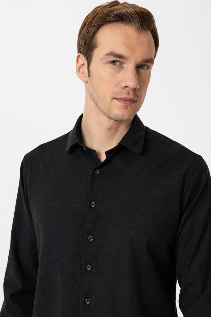 Siyah Slim Fit Düz Klasik Yaka Gömlek