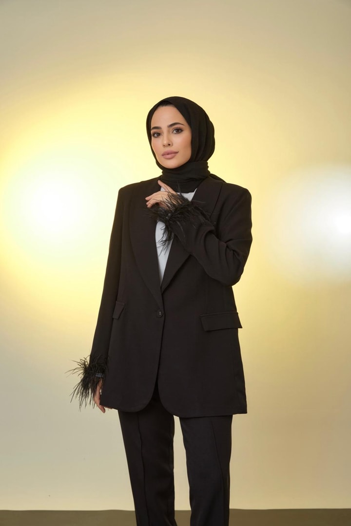 Alina Kolu Tüy Detaylı Takım - Siyah