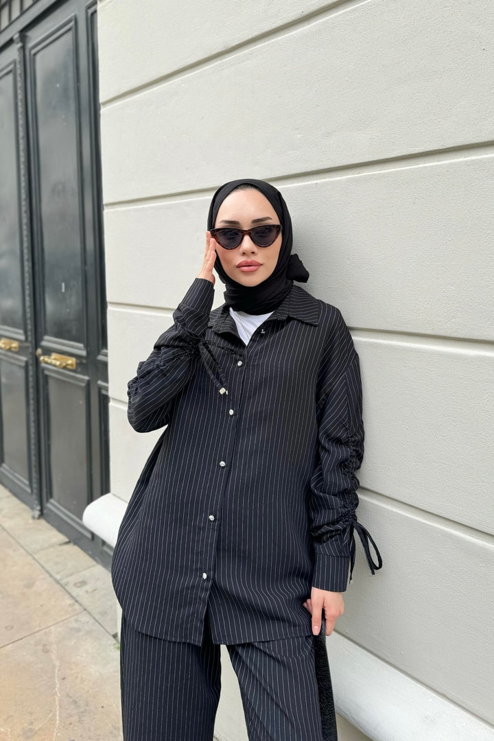 Andreina Kolları Büzgülü Çizgili Takım - Siyah