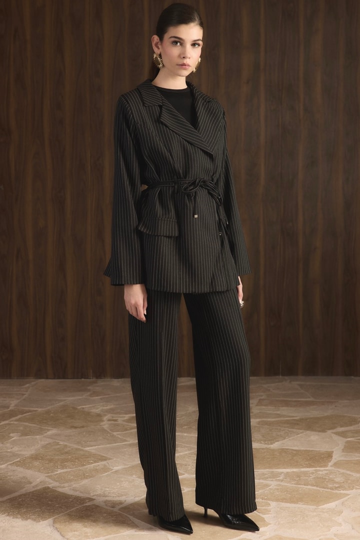 Bel Bağlamalı Blazer Ceket Takım - Siyah