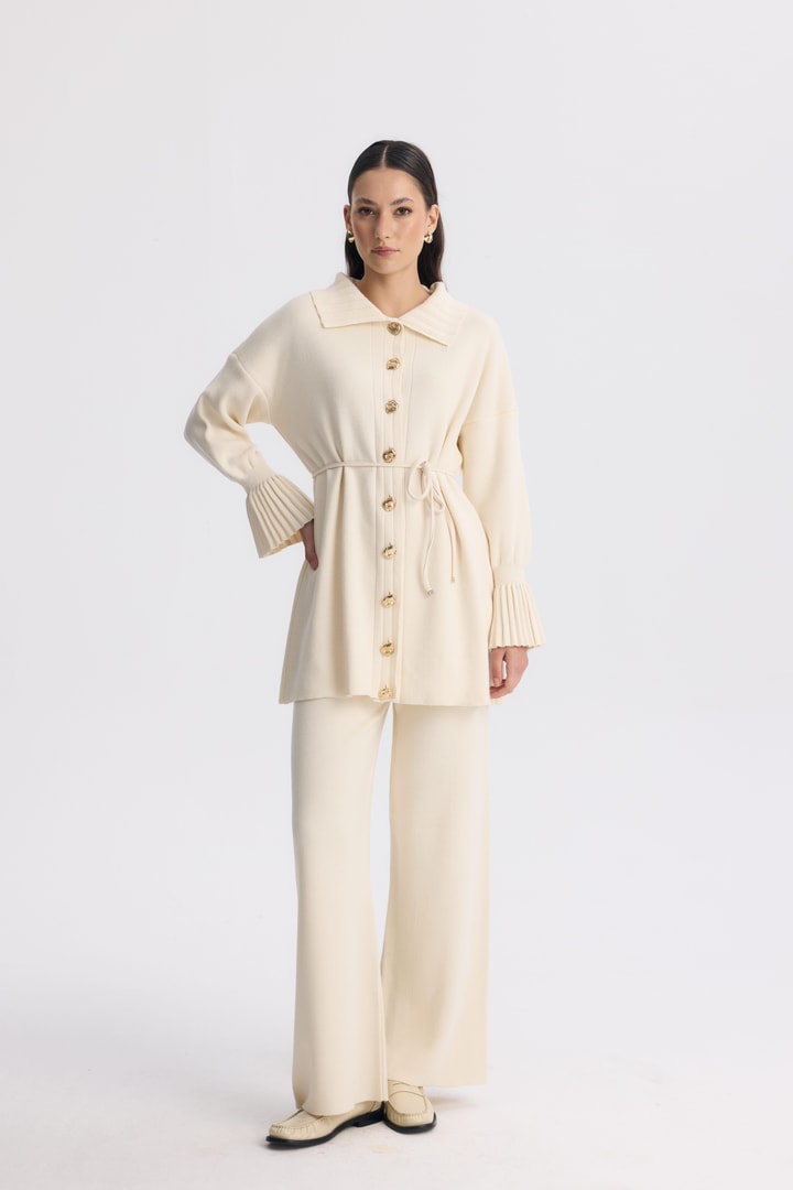 Blenda Pilise Detaylı Düğmeli Triko Takım - Bej