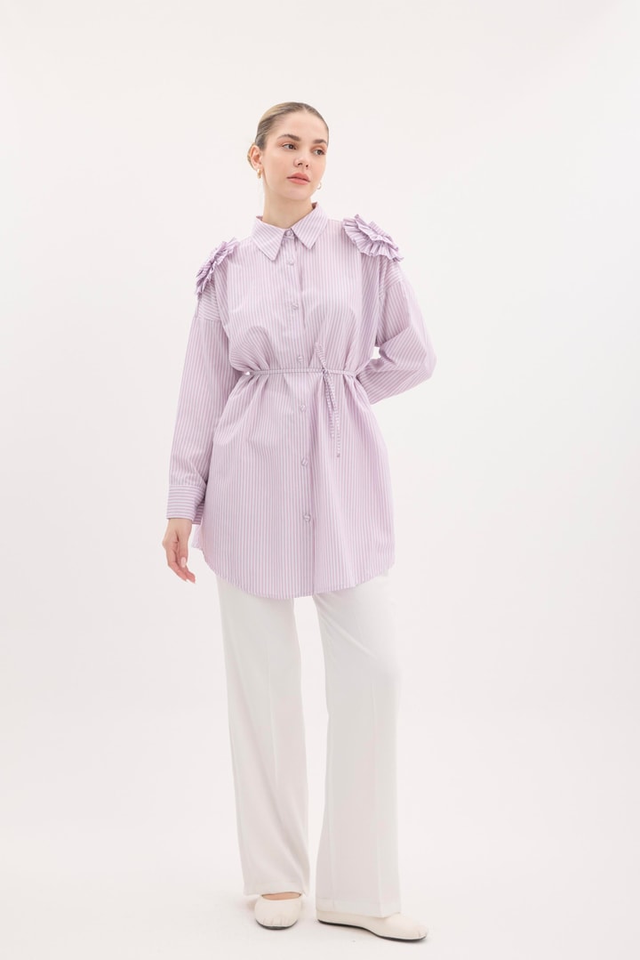 Çiçek Aksesuarlı Çizgili Poplin Gömlek - Pembe