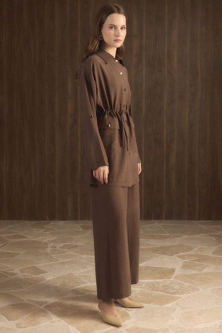 Çıtçıt Detaylı Pantolonlu Takım - Kahve